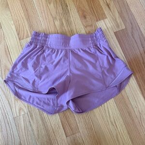Light Purple/Pink Lululemon Hotty Hot Shorts Size 6 2.5”